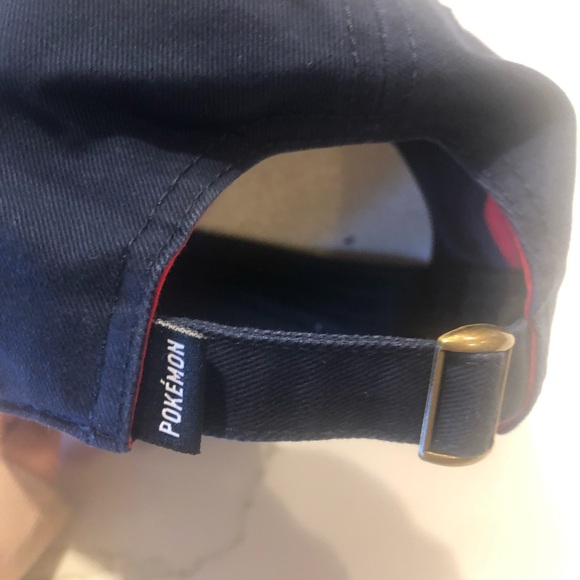 Pokémon Ball Hat - Picture 3 of 5